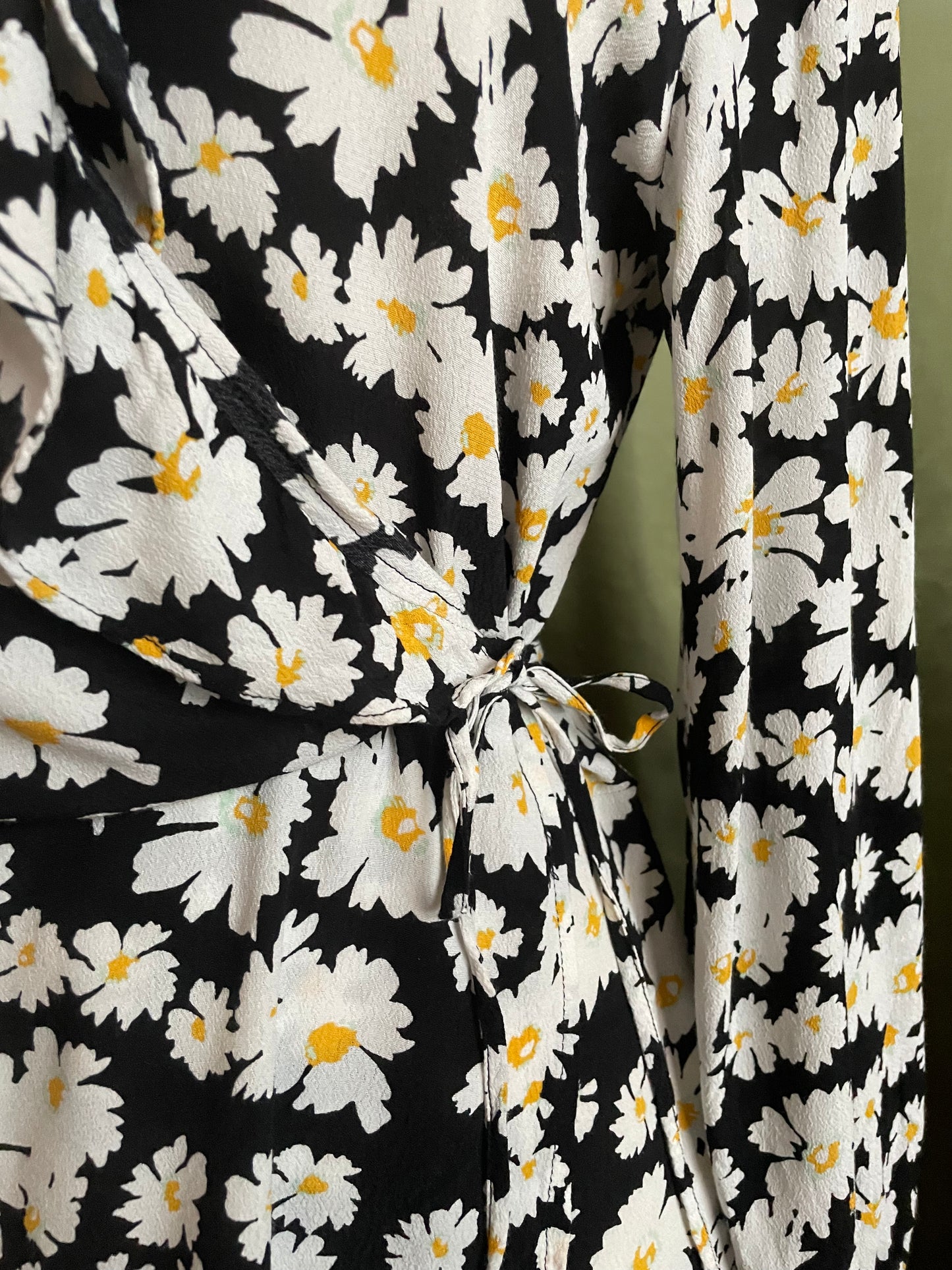 Vintage GAP Daisy Ruffle Blouse - Medium - "Tall"