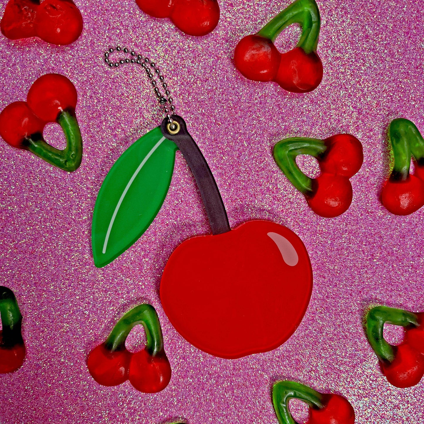 🍒 Cherry Travel Mirror Bag Charm - Portable & Stylish 🍒